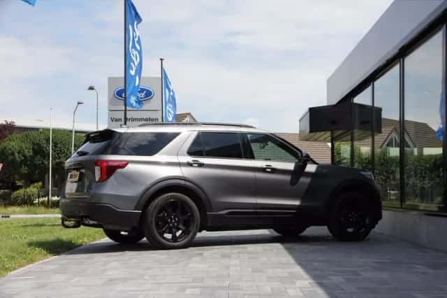 Ford Explorer (2024) thumbnail 4