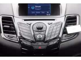 Ford Fiesta (2014) thumbnail 13