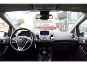Ford Fiesta (2014) thumbnail 22