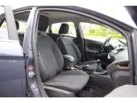 Ford Fiesta (2014) thumbnail 24