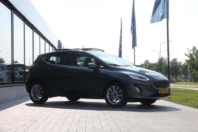 Ford Fiesta (2018) thumbnail 3