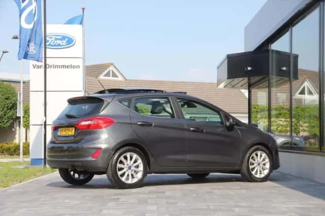 Ford Fiesta (2018) thumbnail 4