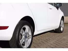 Ford Fiesta (2013) thumbnail 14