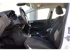 Ford Fiesta (2013) thumbnail 15