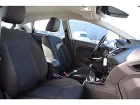 Ford Fiesta (2013) thumbnail 20