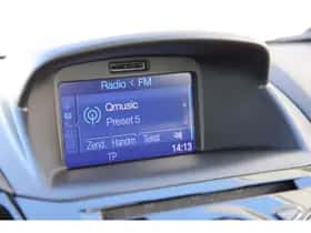 Ford Fiesta (2013) thumbnail 23
