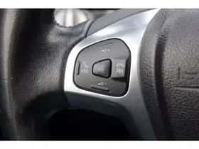Ford Fiesta (2013) thumbnail 25