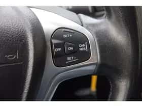 Ford Fiesta (2013) thumbnail 26
