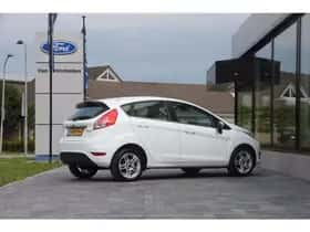 Ford Fiesta (2013) thumbnail 4