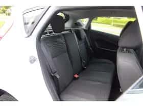 Ford Fiesta (2013) thumbnail 31