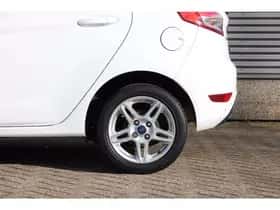 Ford Fiesta (2013) thumbnail 6