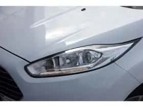 Ford Fiesta (2013) thumbnail 9