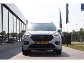 Ford Kuga (2019) thumbnail 2
