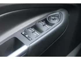 Ford Kuga (2019) thumbnail 23