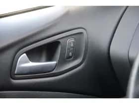 Ford Kuga (2019) thumbnail 24