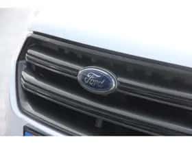 Ford Kuga (2019) thumbnail 9