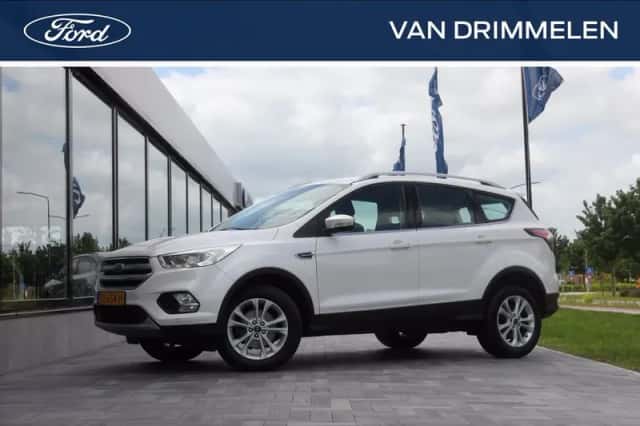 Ford Kuga (2018) thumbnail 1