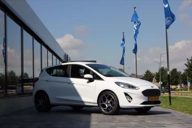 Ford Fiesta (2018) thumbnail 3