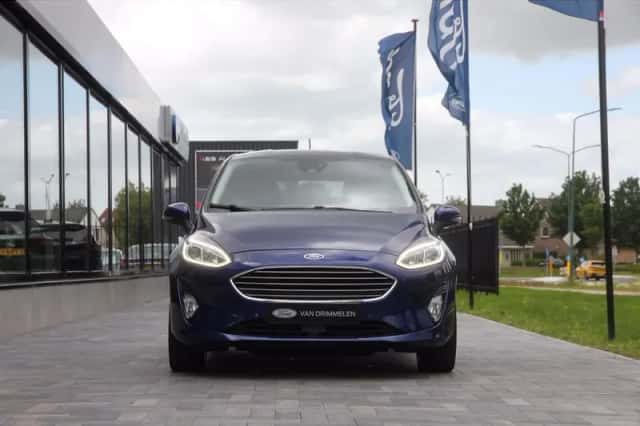 Ford Fiesta (2017) thumbnail 2