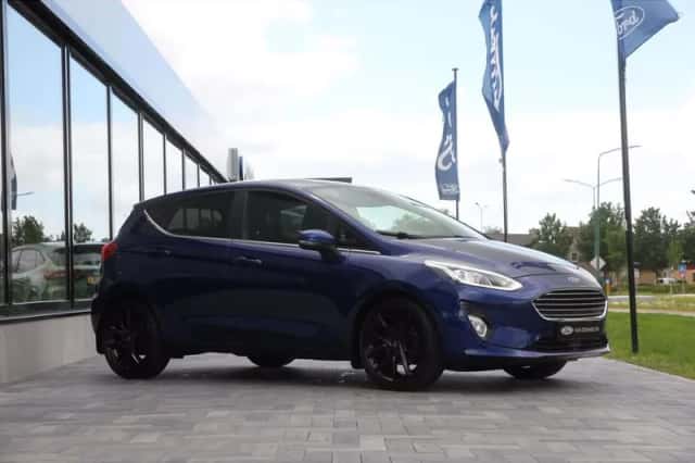 Ford Fiesta (2017) thumbnail 3