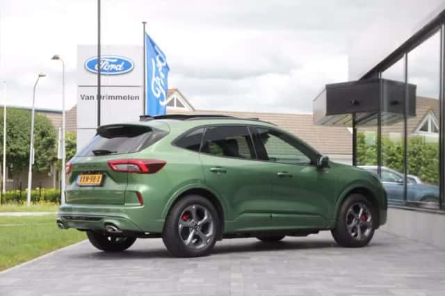 Ford Kuga (2024) thumbnail 4