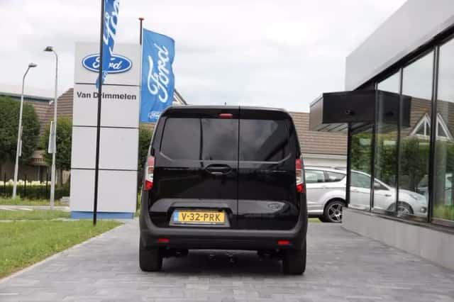 Ford Transit (2024) thumbnail 5