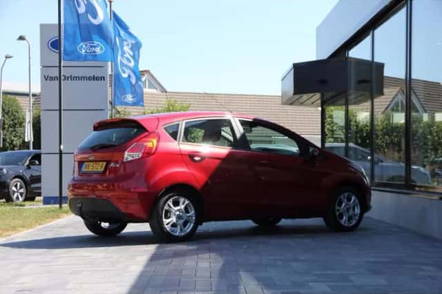 Ford Fiesta (2017) thumbnail 4