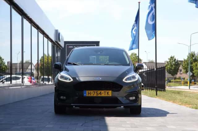 Ford Fiesta (2020) thumbnail 2