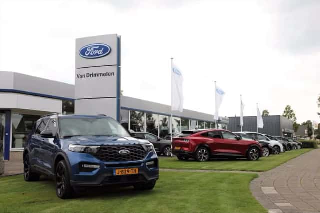 Ford Fiesta (2015) thumbnail 2