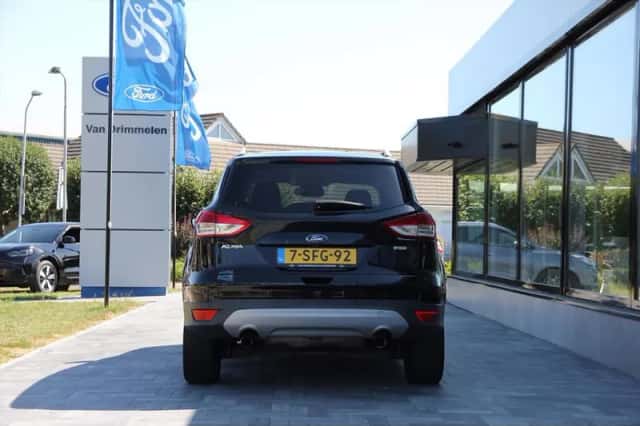 Ford Kuga (2013) thumbnail 5