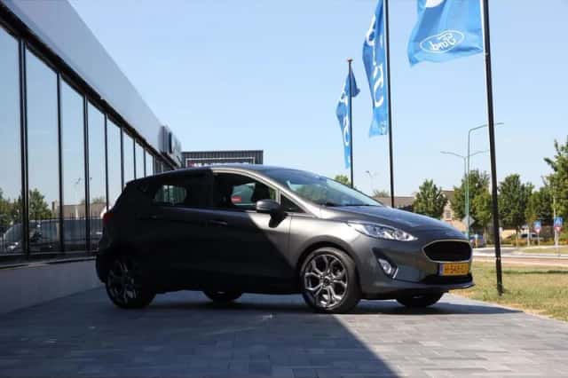 Ford Fiesta (2020) thumbnail 3