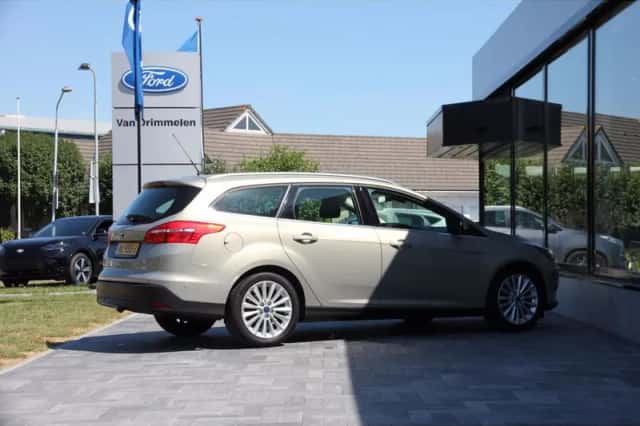 Ford Focus (2017) thumbnail 4