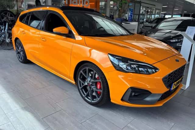 Ford Focus (2020) thumbnail 1