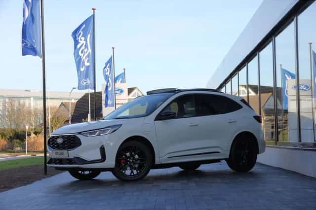 Ford Kuga (2026) thumbnail 1