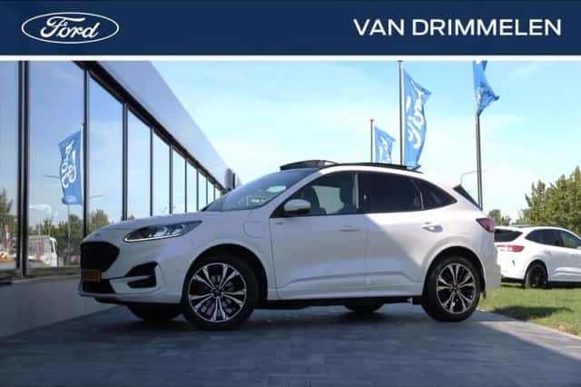 Ford Kuga (2022) thumbnail 1