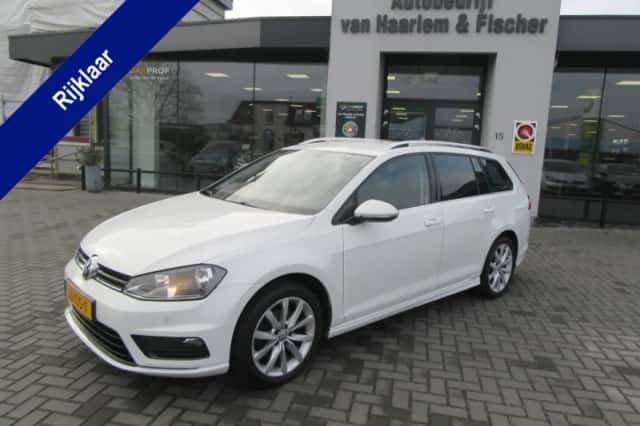 Volkswagen Golf (2016) thumbnail 1