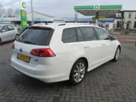 Volkswagen Golf (2016) thumbnail 4