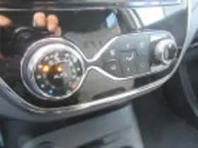 Renault Captur (2017) thumbnail 48
