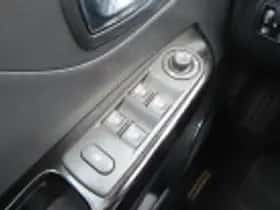 Renault Captur (2017) thumbnail 51