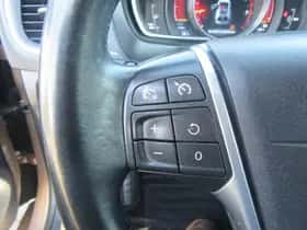 Volvo V40 (2012) thumbnail 25