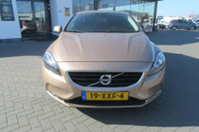 Volvo V40 (2012) thumbnail 6
