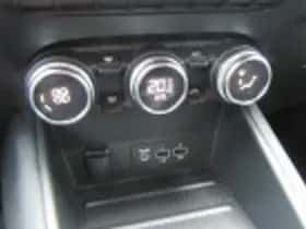 Renault Captur thumbnail 66