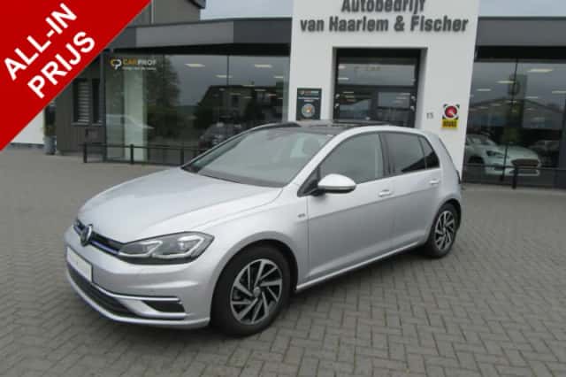 Volkswagen Golf (2018) thumbnail 1