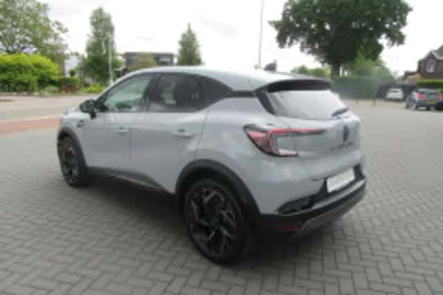 Renault Captur (2024) thumbnail 5