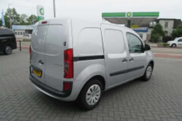 Mercedes-Benz Citan (2016) thumbnail 4