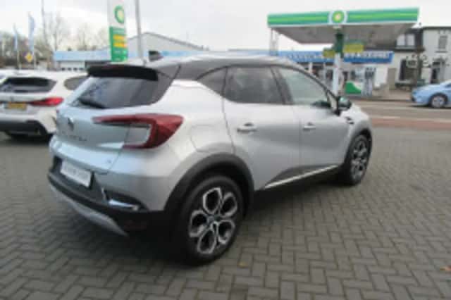 Renault Captur (2021) thumbnail 4