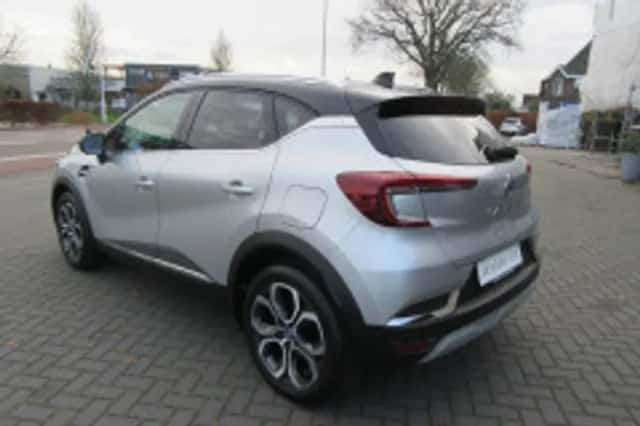 Renault Captur (2021) thumbnail 5
