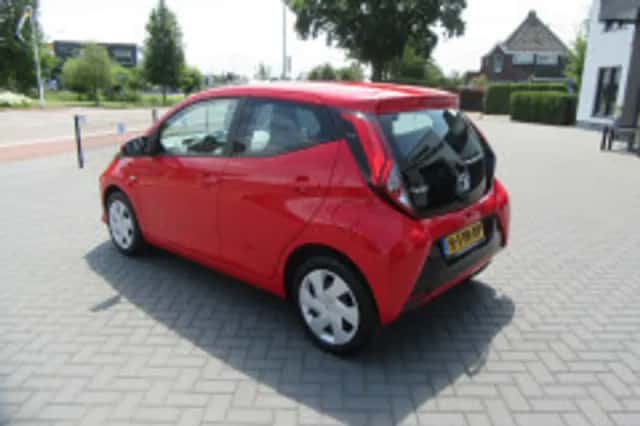 Toyota Aygo (2020) thumbnail 5