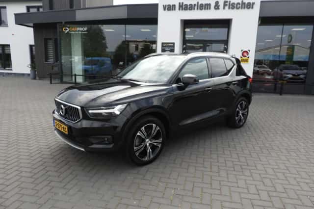 Volvo XC40 (2022) thumbnail 1