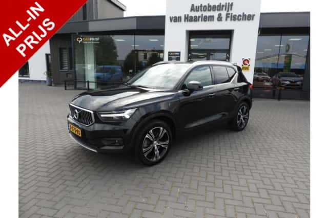 Volvo XC40 (2022) thumbnail 1